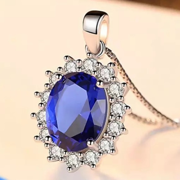 Jewelry - Princess Diana inspired pendant necklace